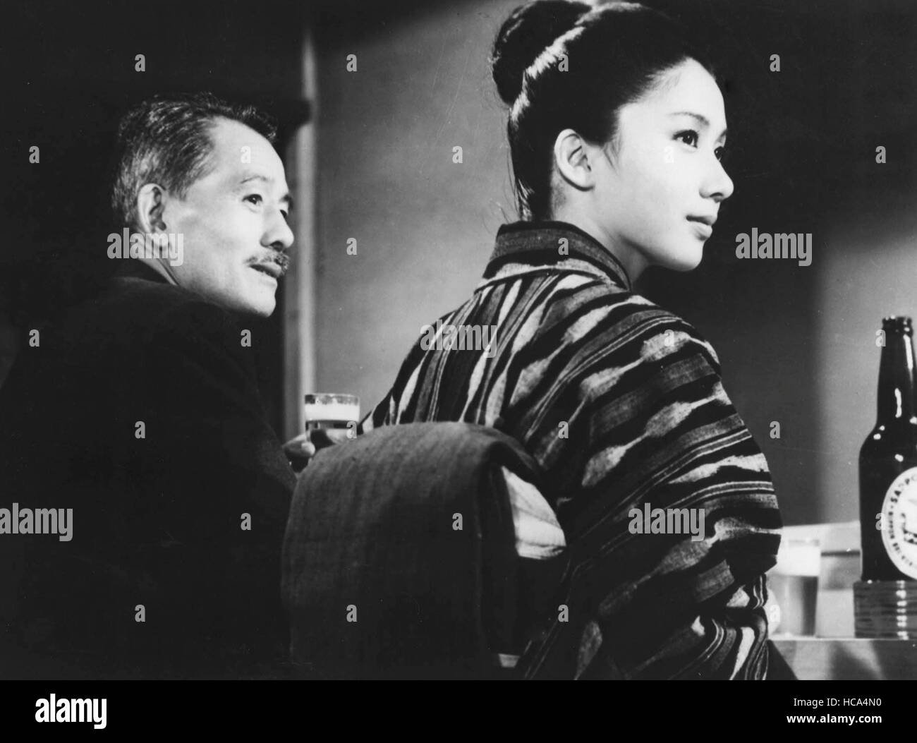 AN AUTUMN AFTERNOON, (aka SANMA NO AJI), Chishu Ryu, Shima Iwashita ...