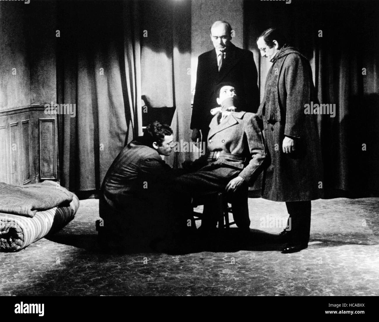 ARMY OF SHADOWS, (aka L'ARMEE DES OMBRES, aka ARMY IN THE SHADOWS, aka THE  SHADOW ARMY), Claude Mann, Alain Libolt (seated Stock Photo - Alamy