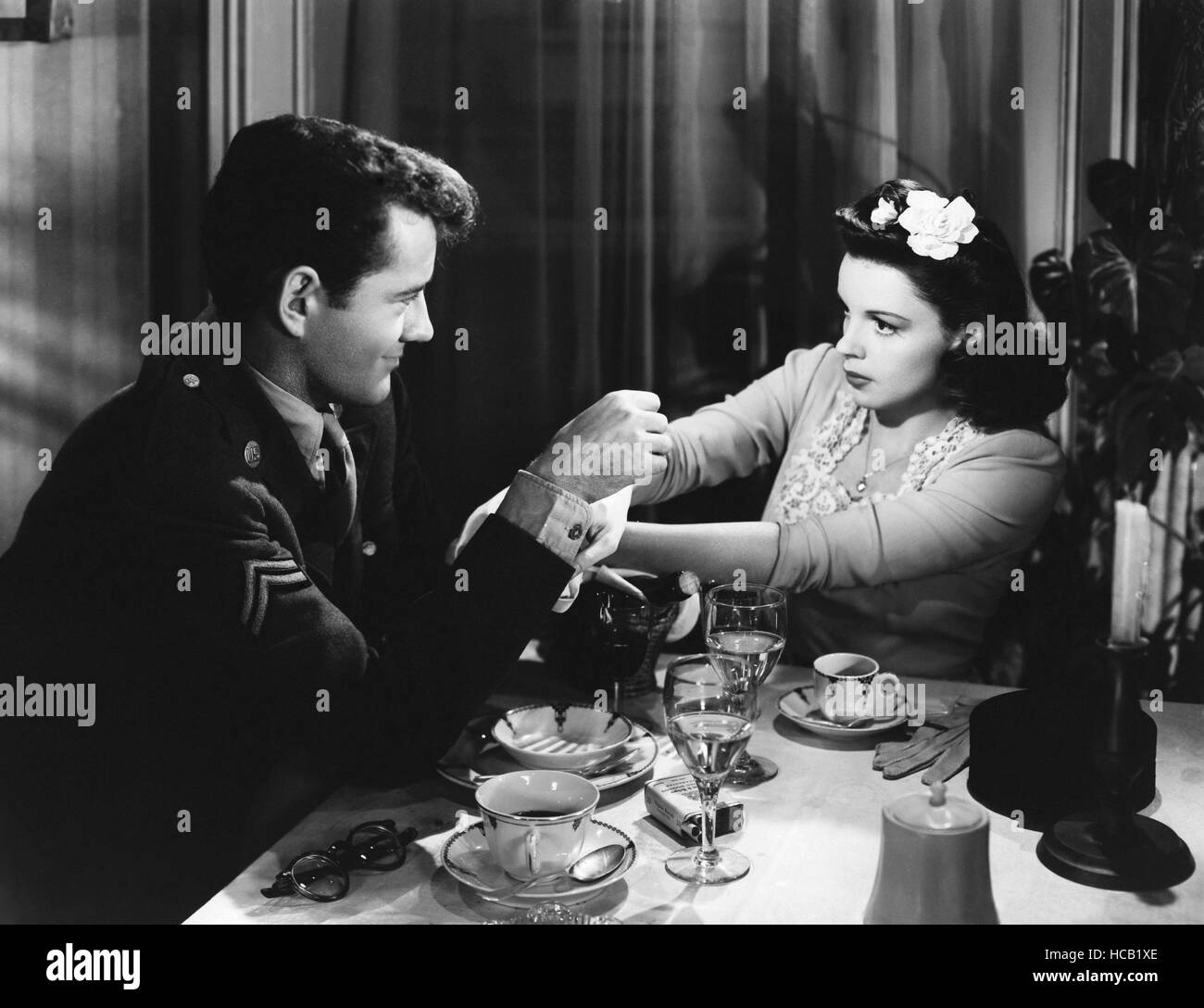 THE CLOCK, Robert Walker, Judy Garland, 1945 Stock Photo Alamy