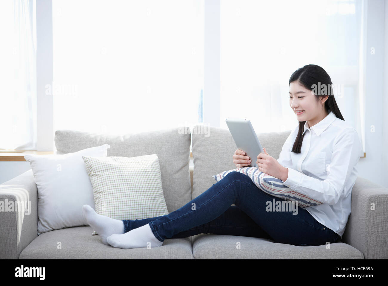 Side view smiling middle school girl hi-res stock photography and ...