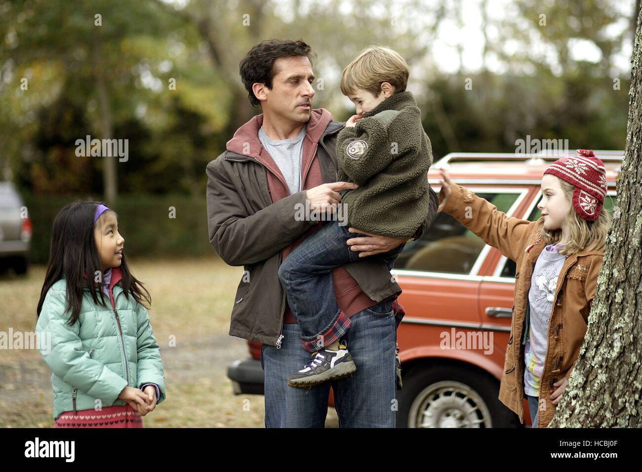 DAN IN REAL LIFE, Steve Carell (center), 2007. ©Buena Vista