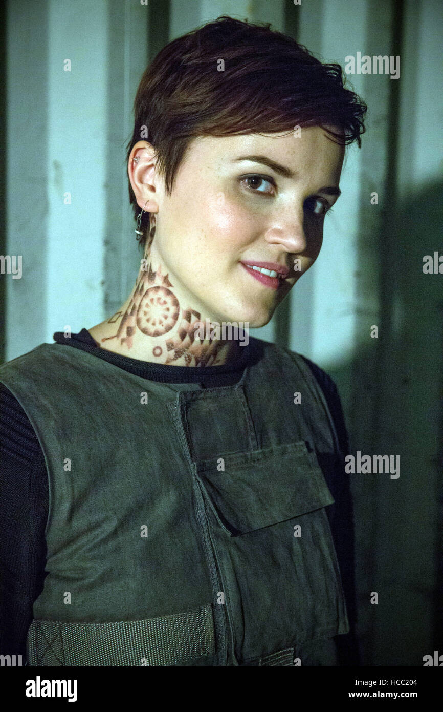 DIVERGENT, author Veronica Roth, 2014. ph: Jaap Buitendijk/©Summit ...