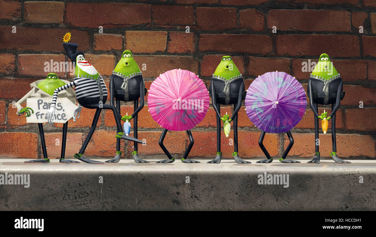 FLUSHED AWAY, 2006. Toad (left, voice Ian McKellen), ©DreamWorks