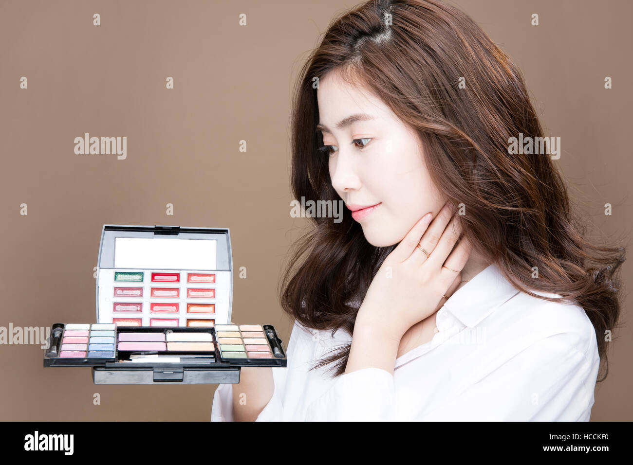 Makeup woman young hi-res stock photography and images - Alamy