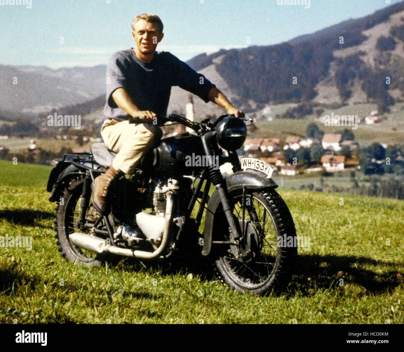 the-great-escape-steve-mcqueen-1963-stock-photo-alamy