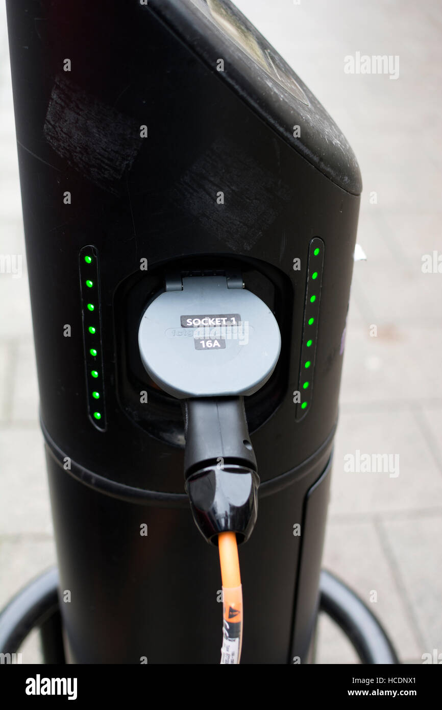 Electric car charging point hires stock photography and images Alamy