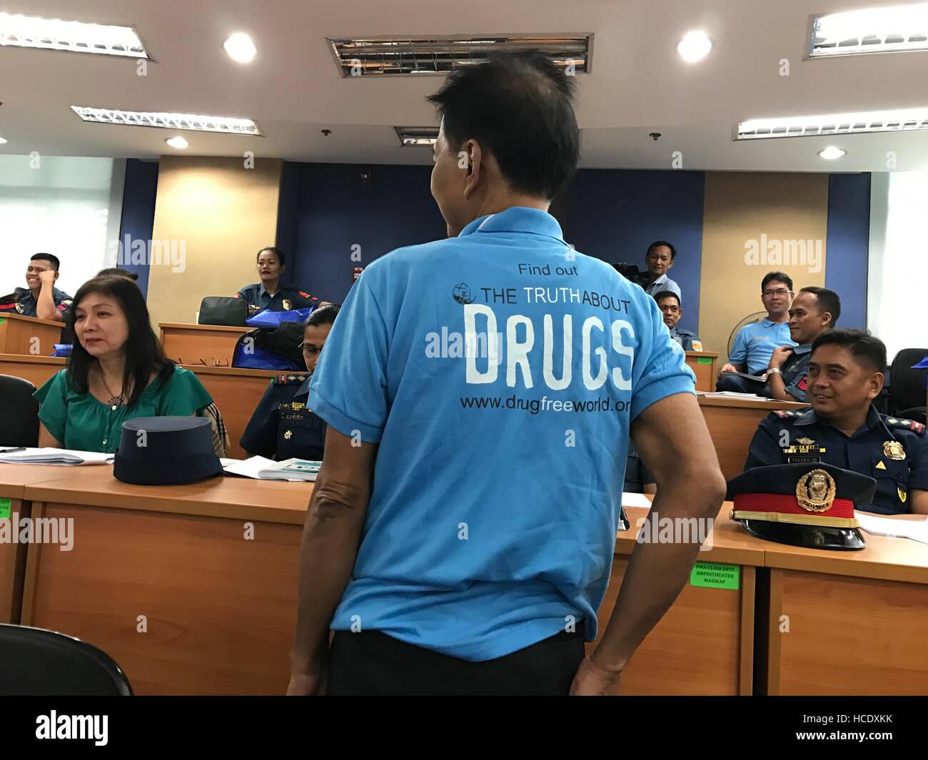 Quezon City, Philippines. 08th Dec, 2016. Policemen around the