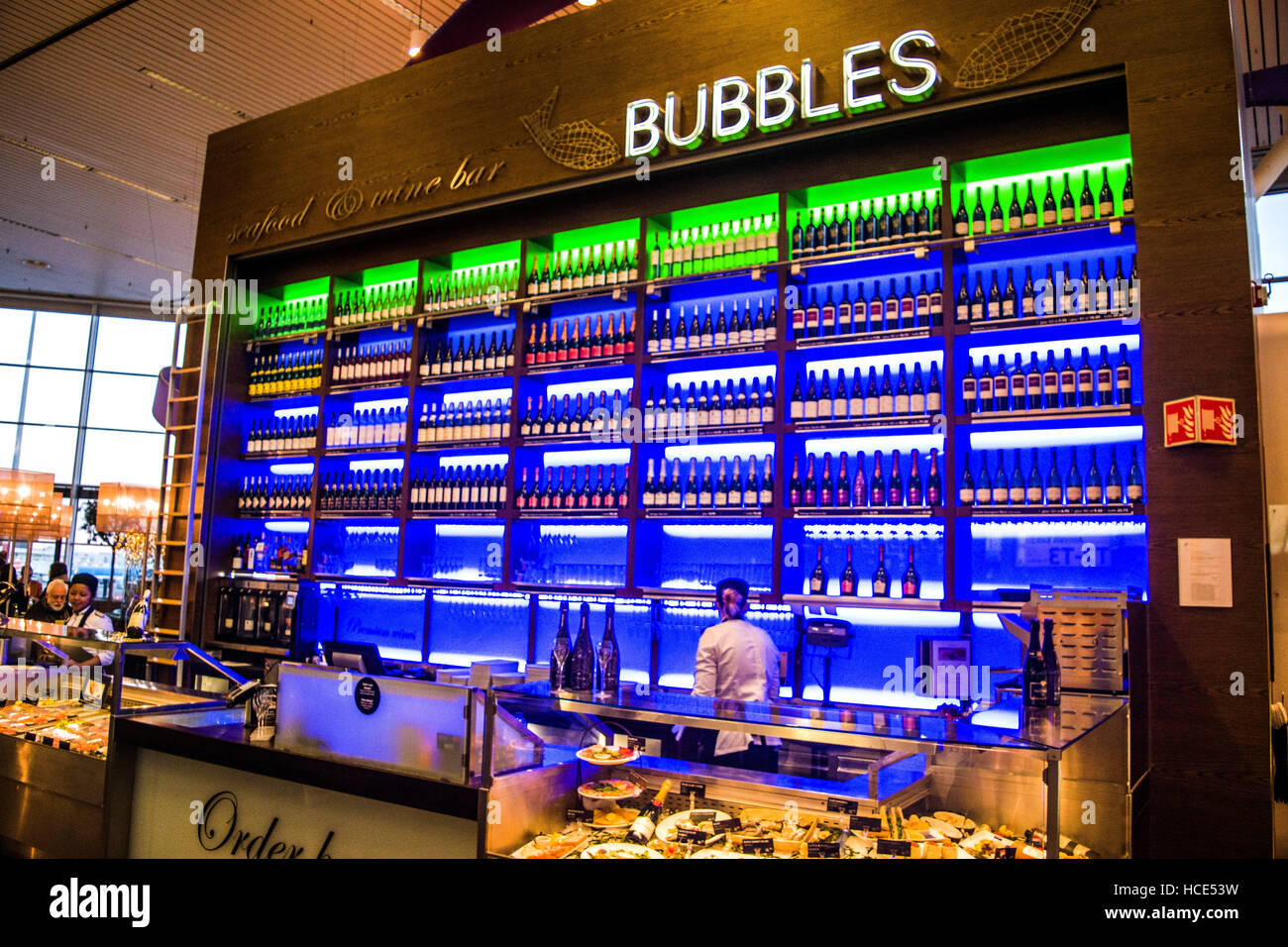 Champagne and sparkling wine shop Stock Photo Alamy