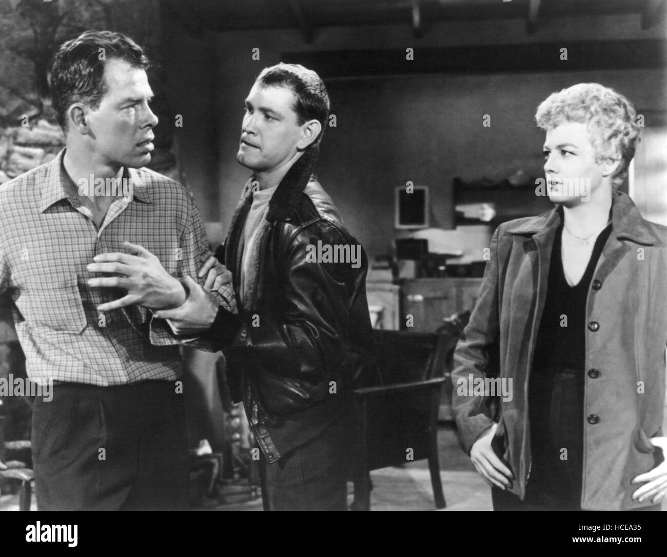 I DIED A THOUSAND TIMES, Lee Marvin, Earl Holliman, Shelley Winters ...