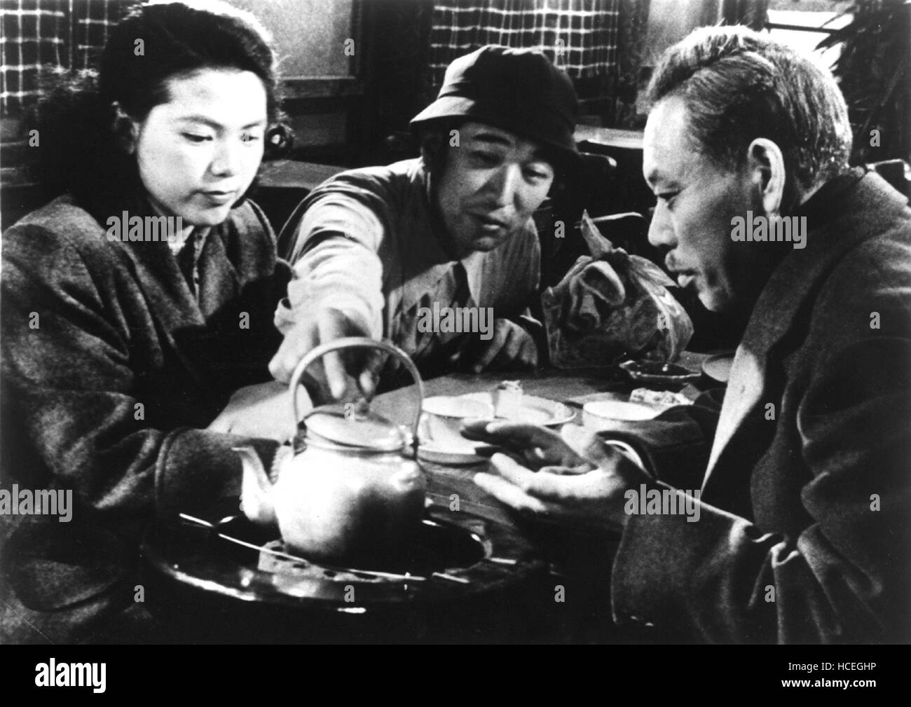IKIRU, Miki Odagiri, Nobuo Kaneko, Takashi Shimura, 1952 Stock Photo ...
