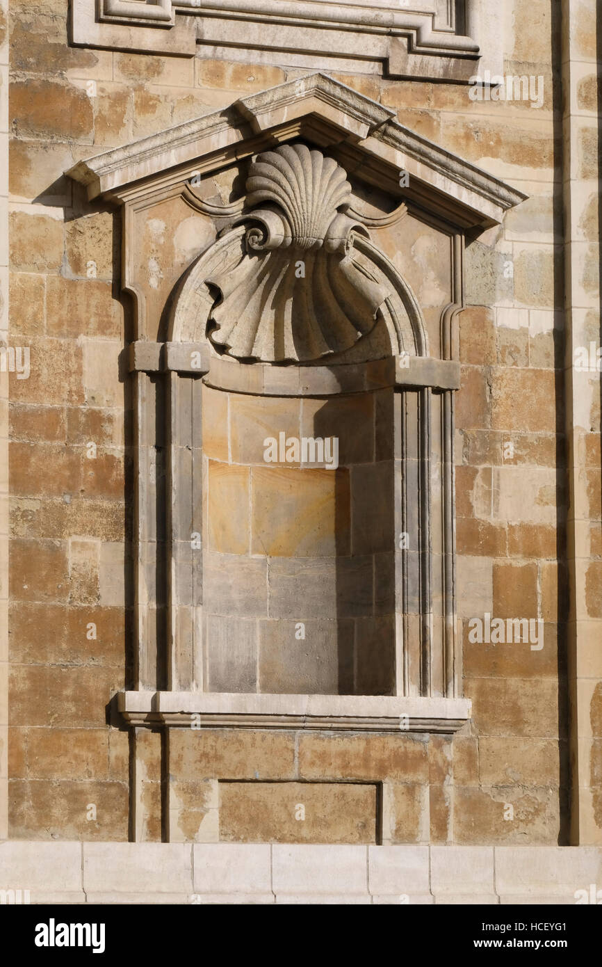 Church niche hi-res stock photography and images - Alamy