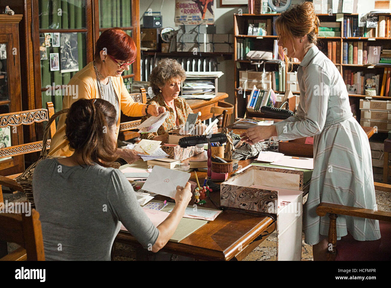 LETTERS TO JULIET 2010 Summit Entertainment Courtesy Everett Letters to juliet 2010 summit entertainment courtesy everett