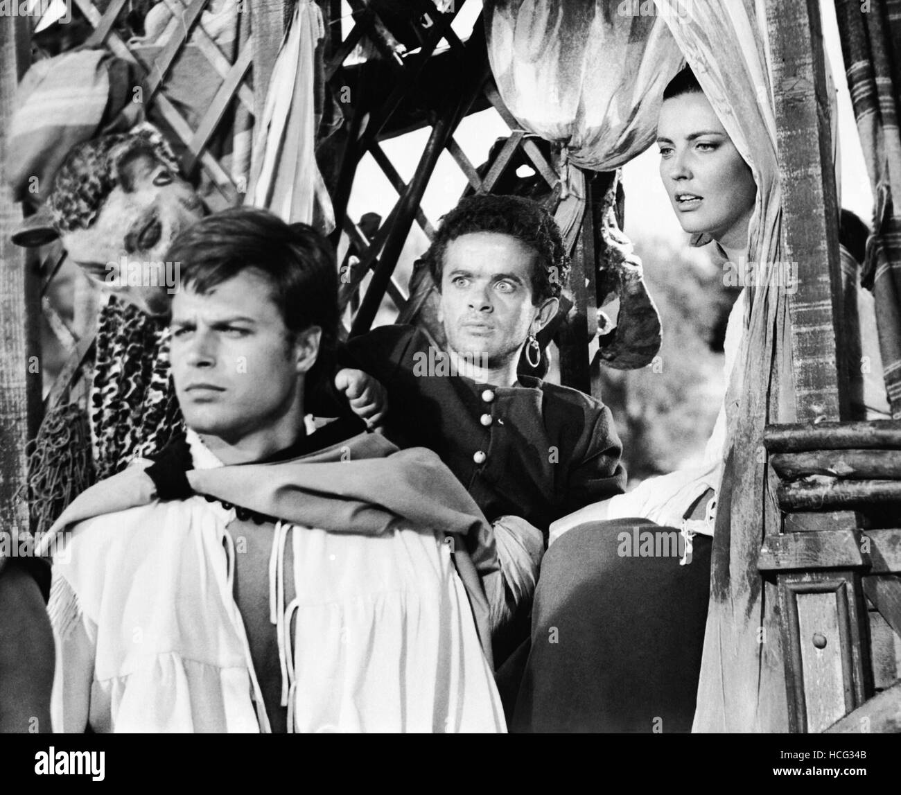 THE MAN WHO LAUGHS, (aka L'UOMO CHE RIDE), Jean Sorel (left), Lisa Gastoni  as Lucretia Borgia (right), 1966 Stock Photo - Alamy