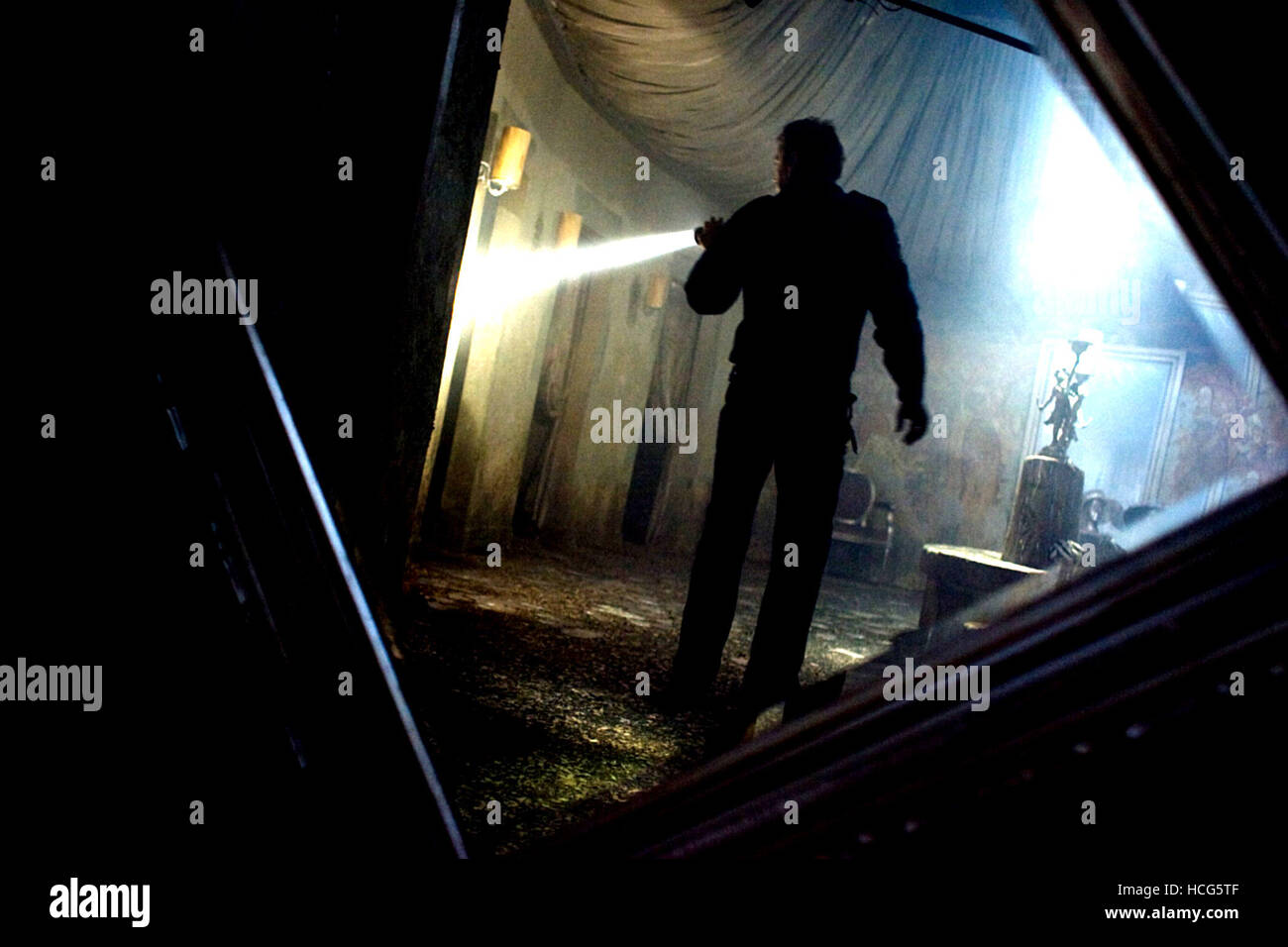 MIRRORS, Kiefer Sutherland, 2008. TM and ©Twentieth Century Fox. All