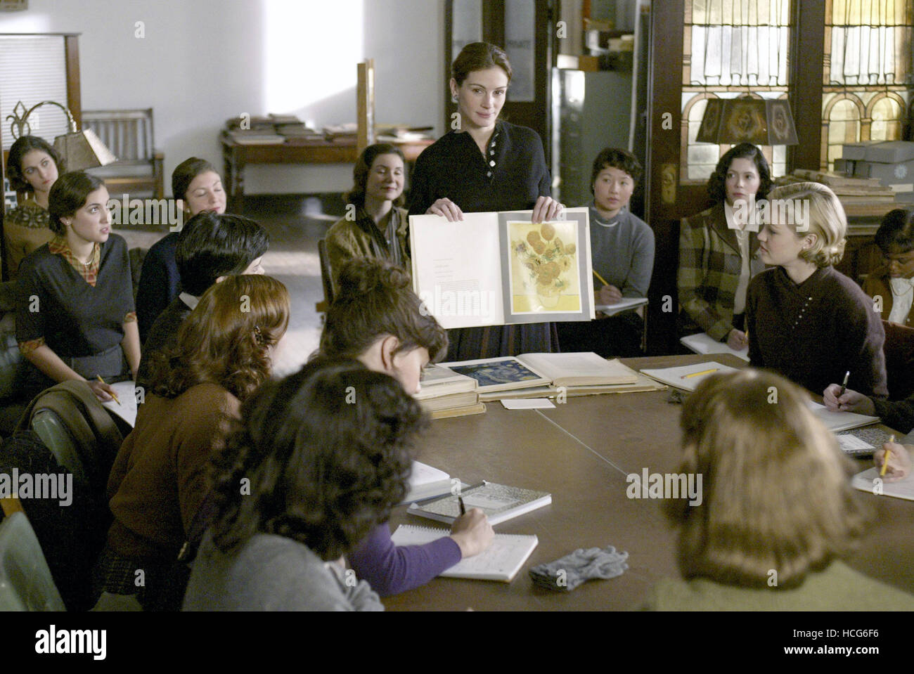 MONA LISA SMILE, Julia Roberts, Julia Stiles, 2003, (c) Columbia(02)