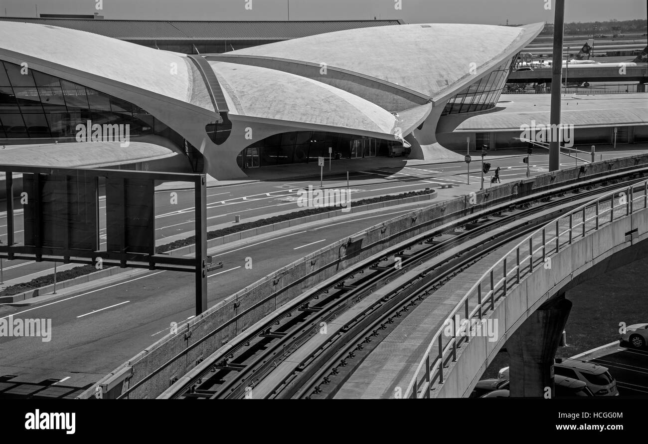 TWA Terminal by Eero Saarinen JFK airport Stock Photo Alamy