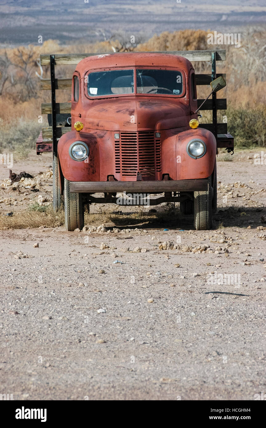 Abandoned old truck wreck hi-res stock photography and images - Alamy