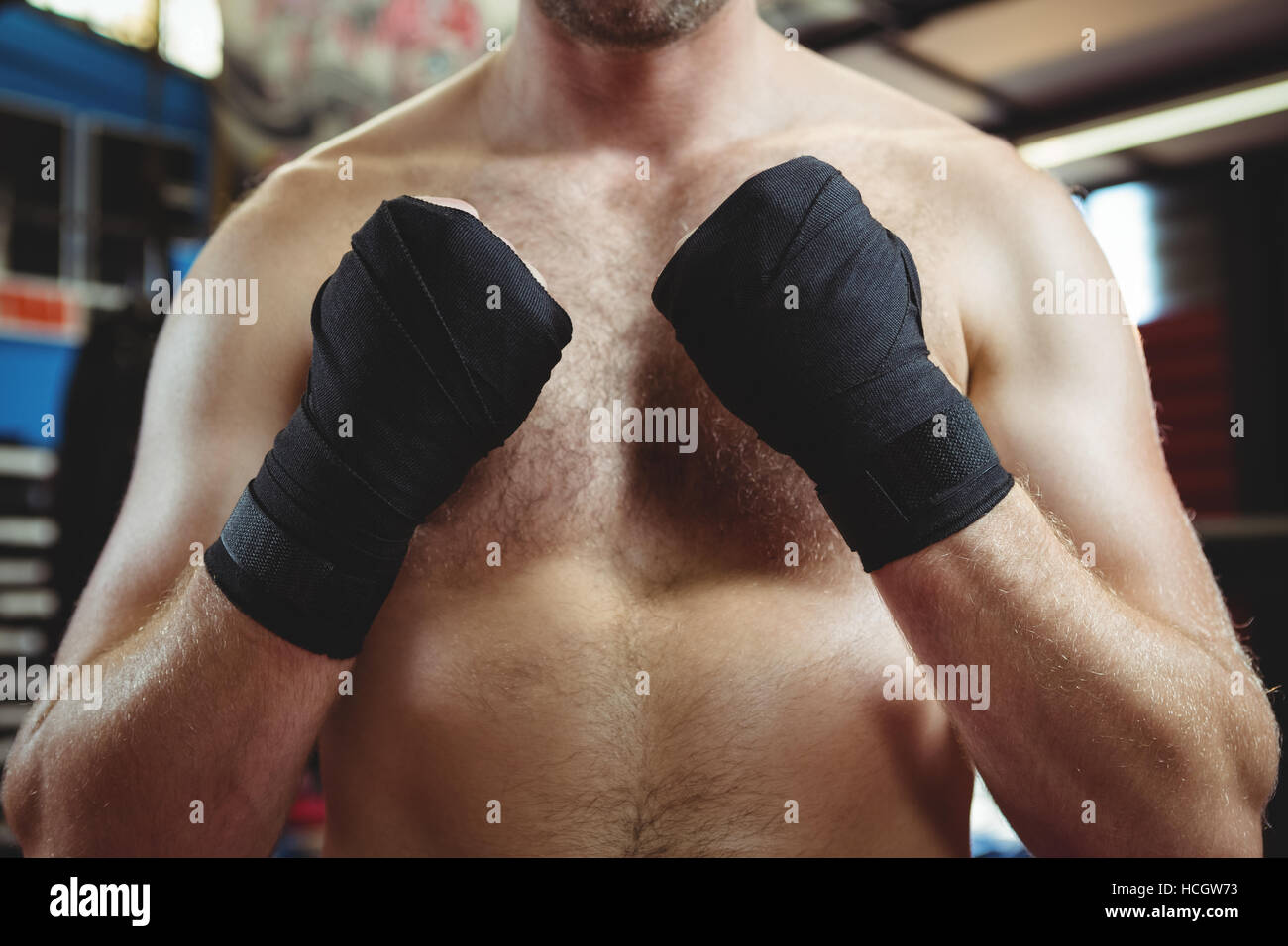 Boxer performing a boxing stance Stock Photo Alamy