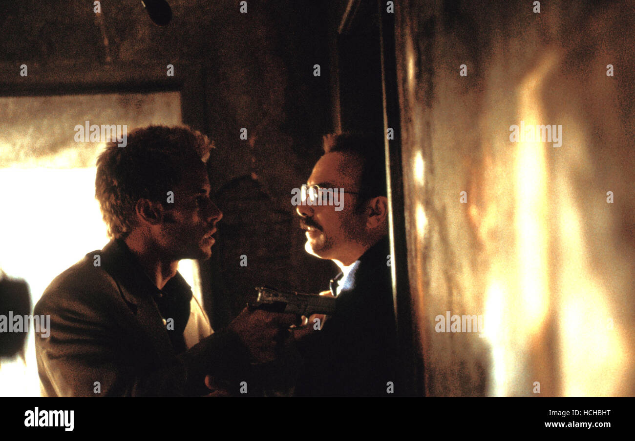 MEMENTO, Guy Pearce, Joe Pantoliano, 2000 Stock Photo - Alamy