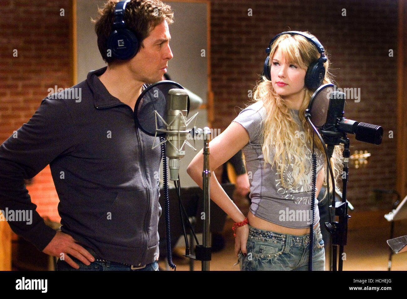 MUSIC AND LYRICS, Hugh Grant, Haley 2007. ©Warner Bros