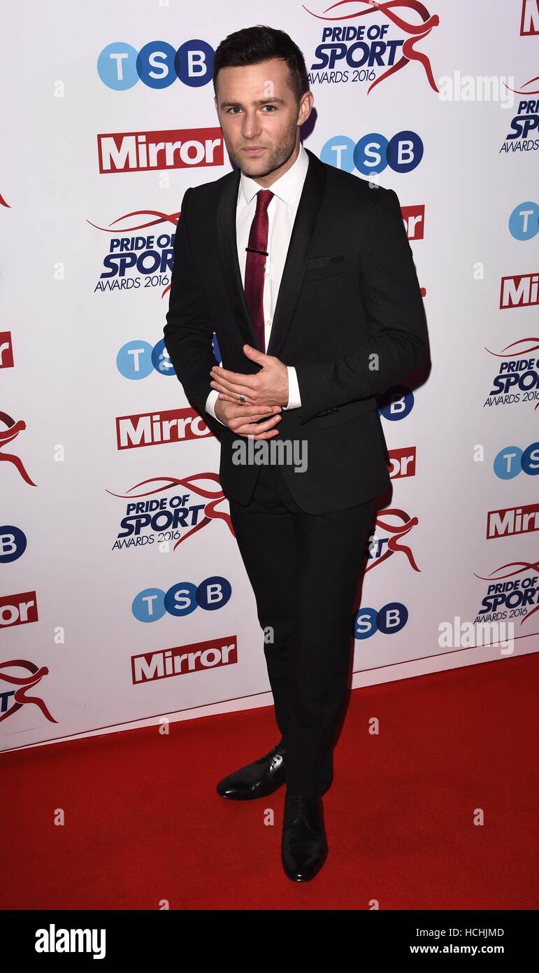 London, UK. 7th Dec, 2016.  Harry Judd at The Pride Of Sports Awards held at Grosvenor House Hotel, Park Lane, London on Wednesday 7 December 2016  Ref: LMK392 -61352-081216 Vivienne Vincent/Landmark Media.   Credit:  Landmark Media/Alamy Live News Stock Photo