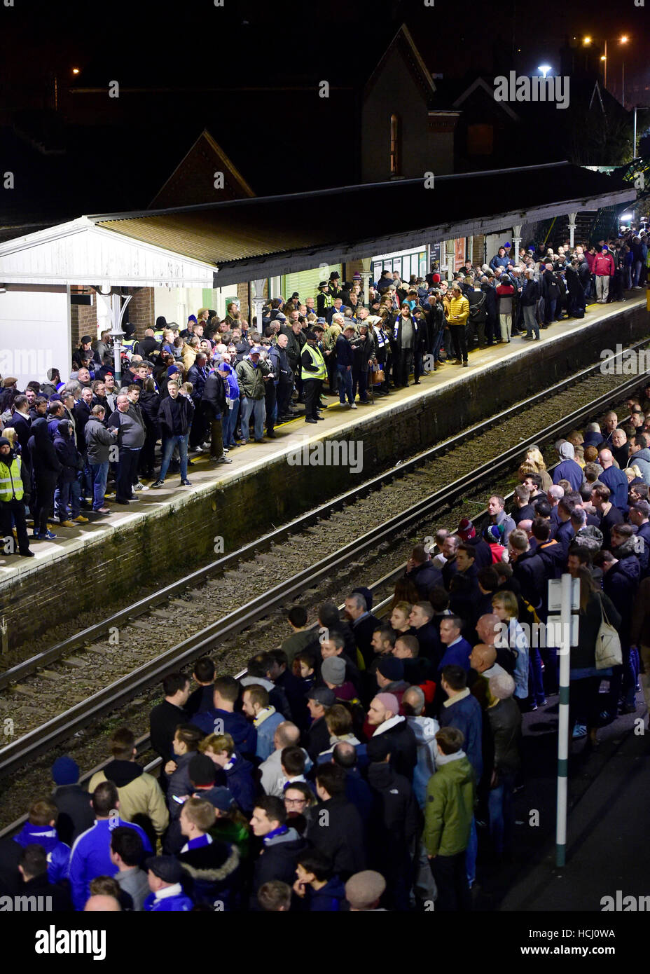 Brighton Sussex, UK. 9th Dec, 2016. Thousands of football fans try to get trains from Falmer Station after watching the match between Brighton and Hove Albion and Leeds United at the American Express Community Stadium this evening . Disruption continues on Southern Rail as strikes and cancellations continue to cause problems for passengers Credit:  Simon Dack/Alamy Live News Stock Photo