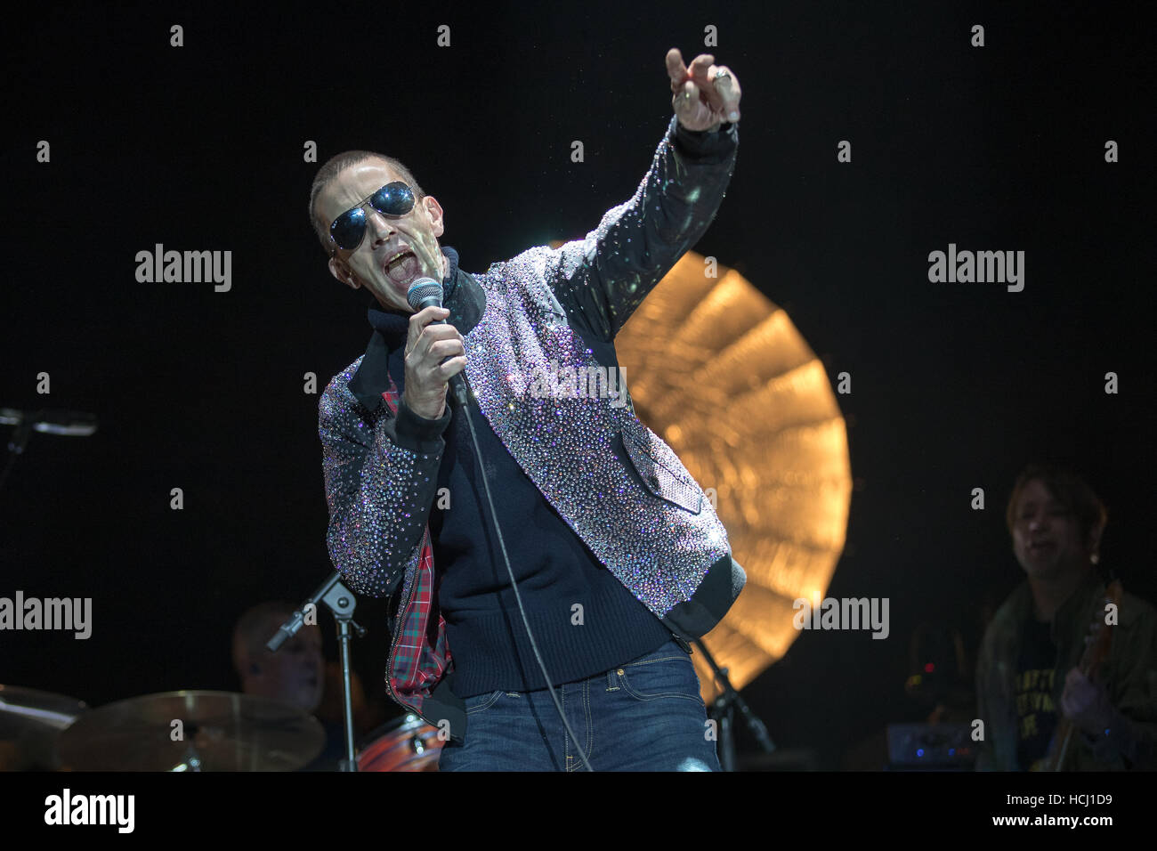 London, England, UK. 9th December 2016, Richard Ashcroft performs These