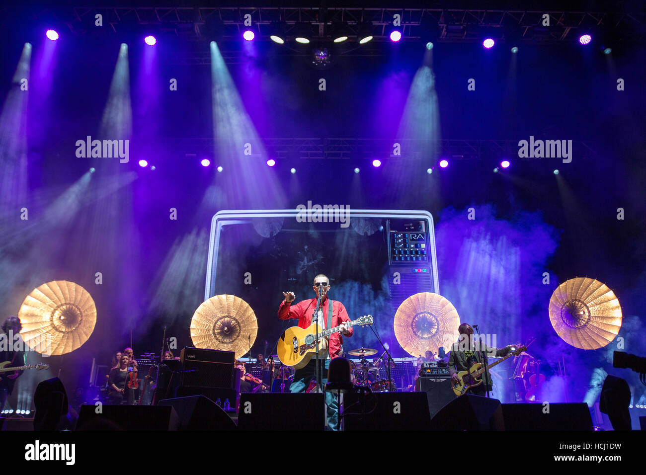 Richard ashcroft verve hires stock photography and images Alamy