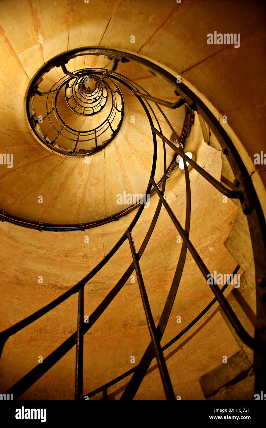 The stairs (284 steps) to the roof of the Arc de Triomphe (Arch of  Triumph), Paris, France Stock Photo - Alamy