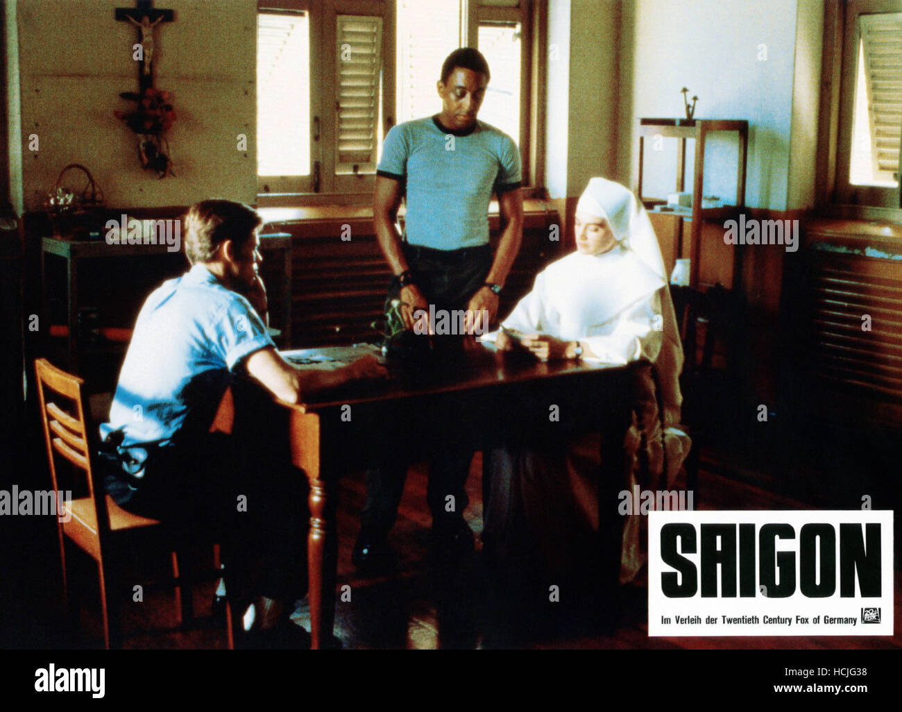 OFF LIMITS, (aka SAIGON), from left Willem Dafoe, Gregory Hines