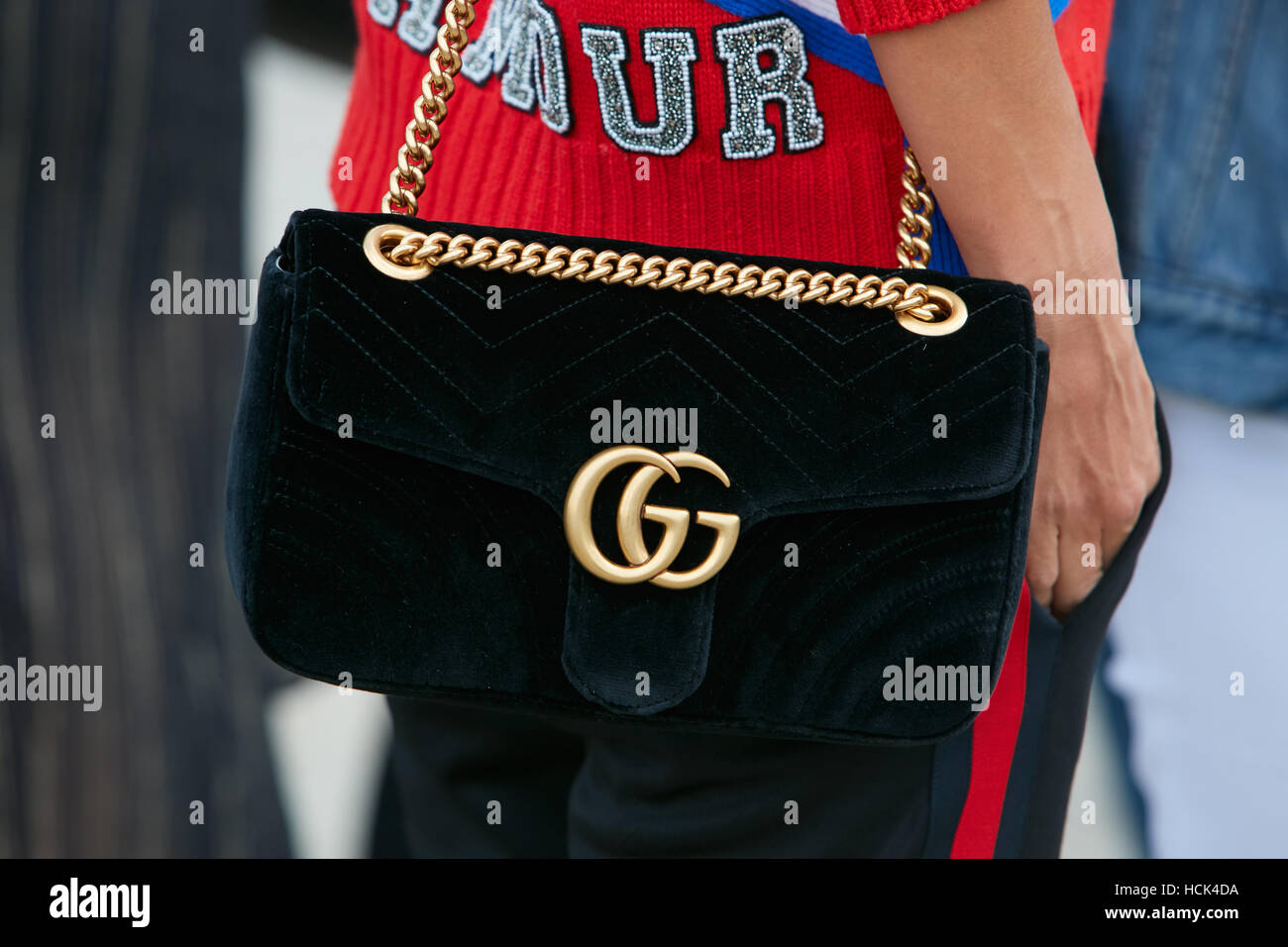 Gucci bag logo hi-res stock photography and images - Alamy