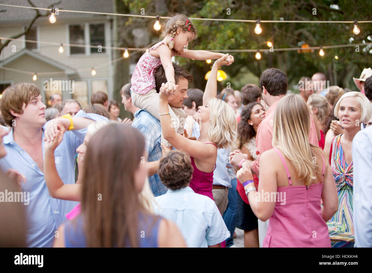 SAFE HAVEN, center, from left Mimi Kirkland (top), Josh Duhamel
