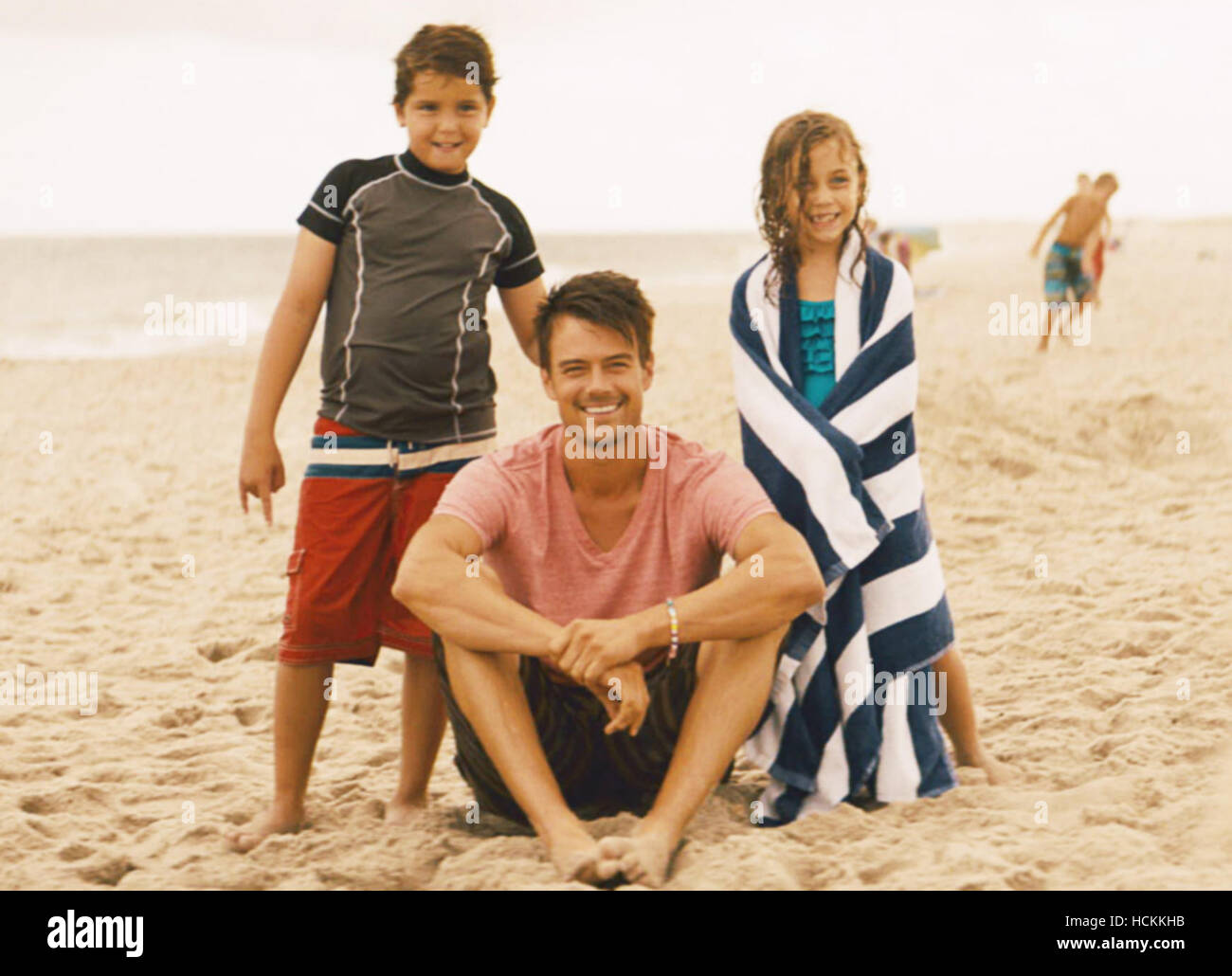SAFE HAVEN, from left: Noah Lomax, Josh Duhamel, Mimi Kirkland, 2013
