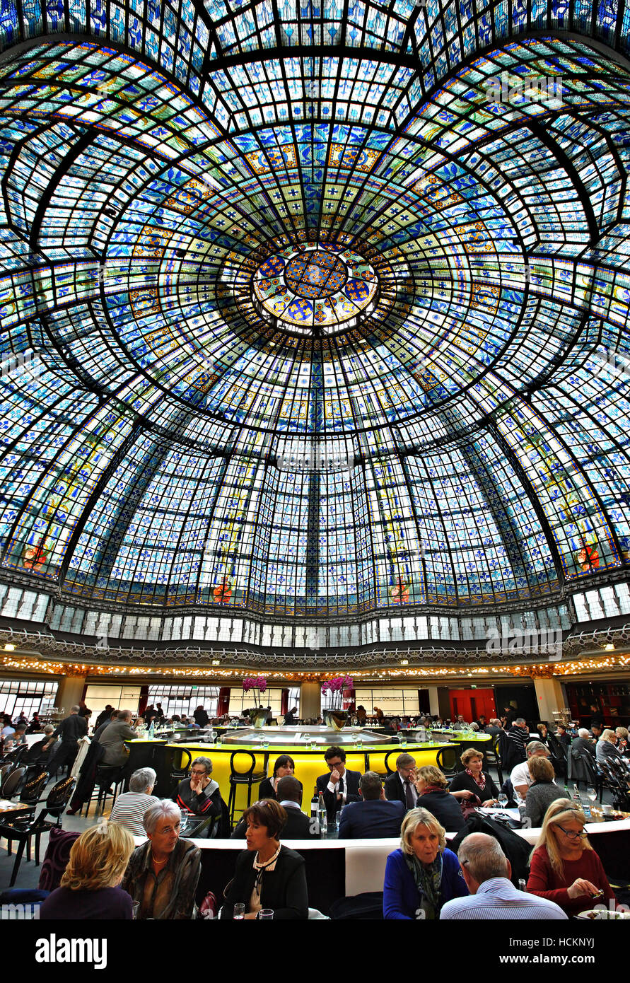 The cupola in the restaurant of Printemps, one of the most famous Parisienne shopping center (since 1894),  Paris, France Stock Photo