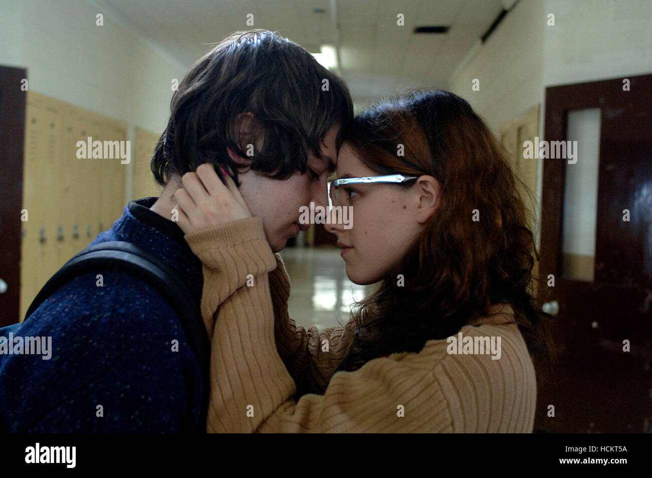 SNOW ANGELS, from left Michael Angarano, Olivia Thirlby, 2007. ©Warner