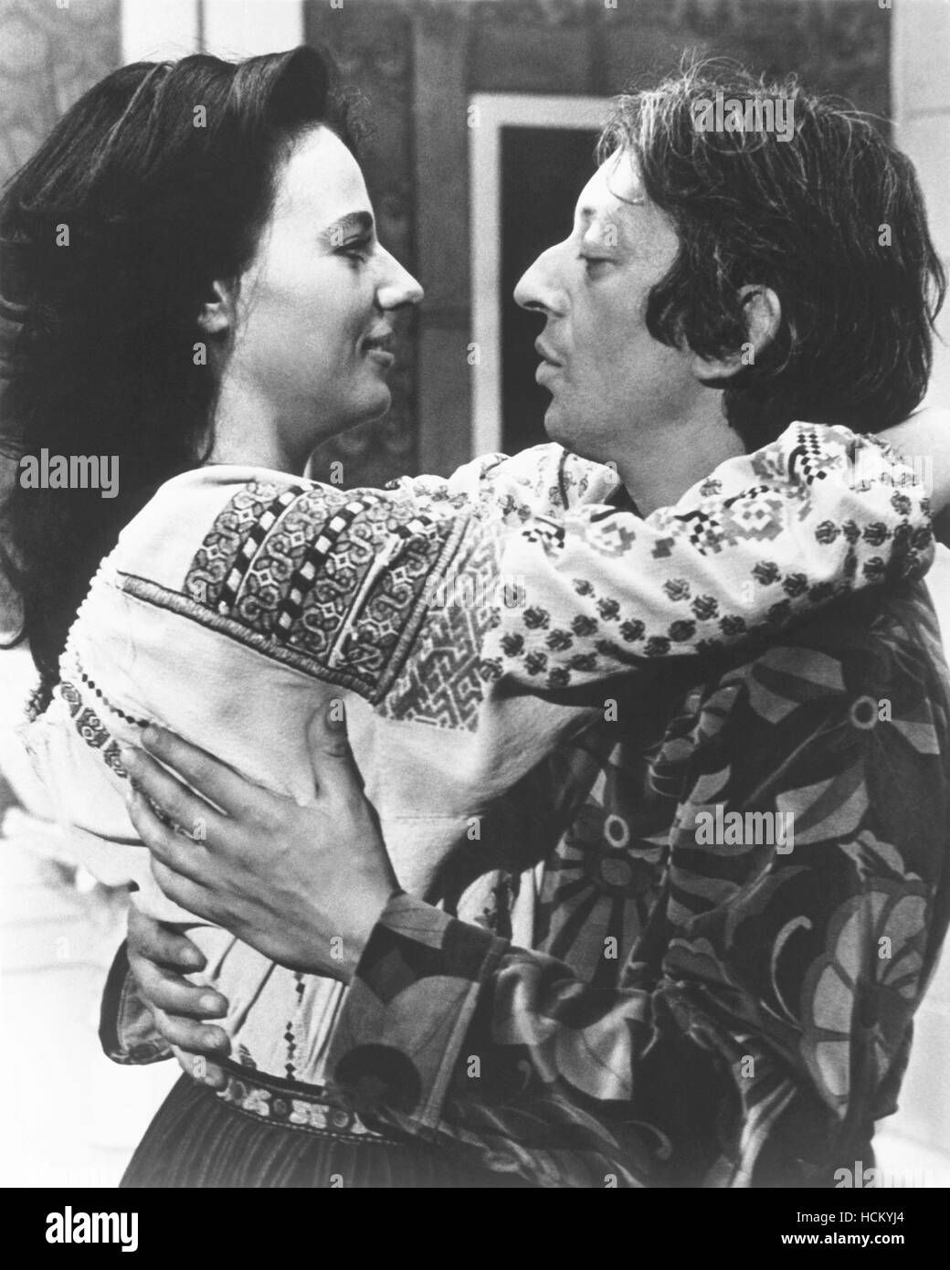 ROMANCE OF A HORSETHIEF, Serge Gainsbourg (right), 1971 Stock Photo Alamy