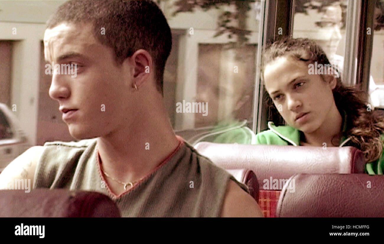 STRONG SHOULDERS, (aka DES EPAULES SOLIDES), Guillaume Gouix, Louise