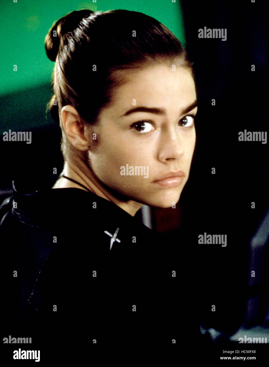 Starship Troopers Bild Denise Richards SJDBG starship-troopers-bild-denise-richards-sjdbg