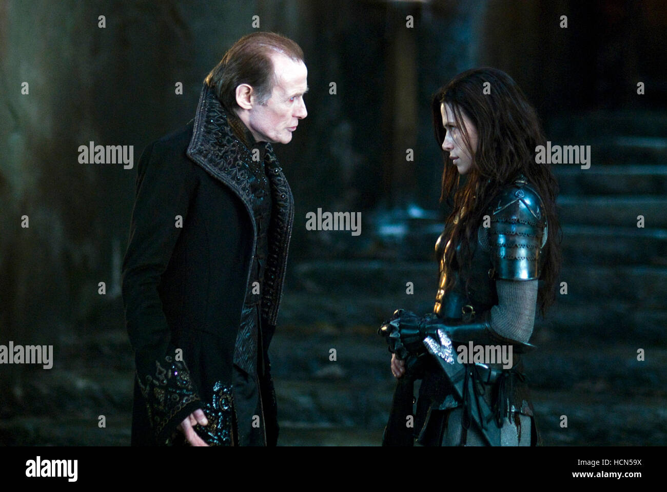 UNDERWORLD: RISE OF THE LYCANS, from left: Bill Nighy, Rhona Mitra