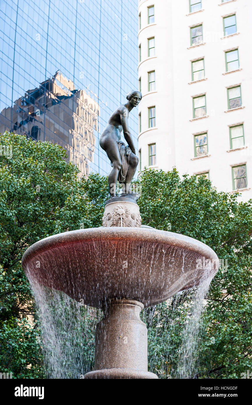 Pulitzer Fountain - Pomona (Karl Bitter) photo 1