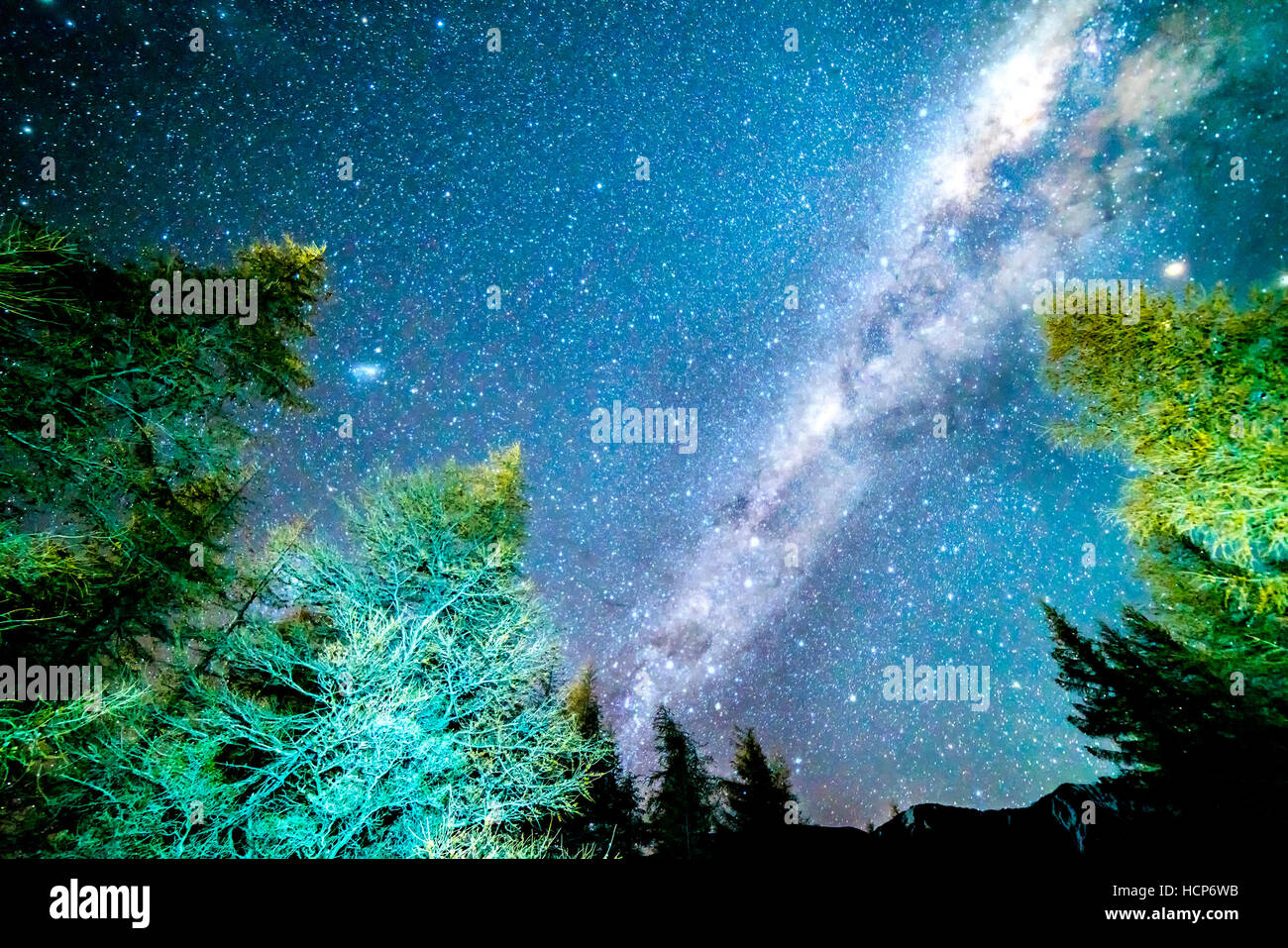 Milky way from glentanner campsite, New Zealand Stock Photo - Alamy