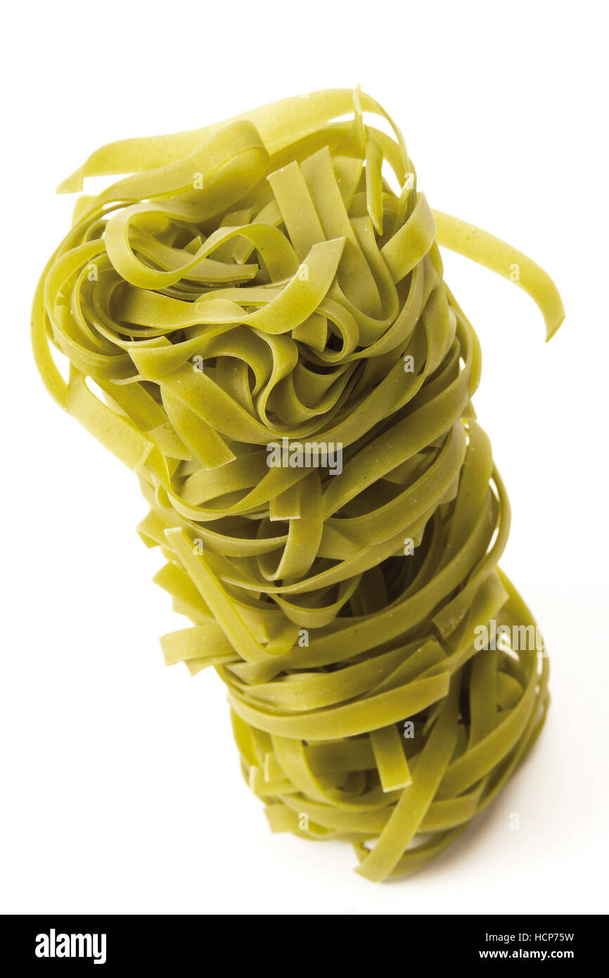 Pasta, Tagliatelle verde Stock Photo - Alamy Pasta, Tagliatelle verde Stock Photo - Alamy
