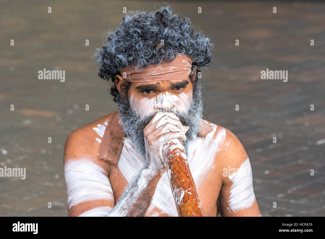 Aboriginal body painting australia hi-res stock photography and images ...