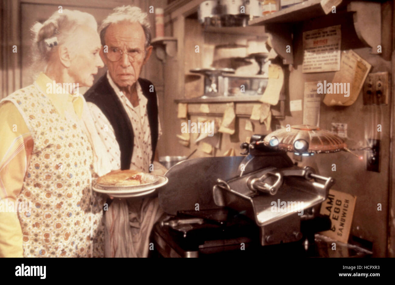 BATTERIES NOT INCLUDED, Jessica Tandy, Hume Cronyn, 1987. ©Universal