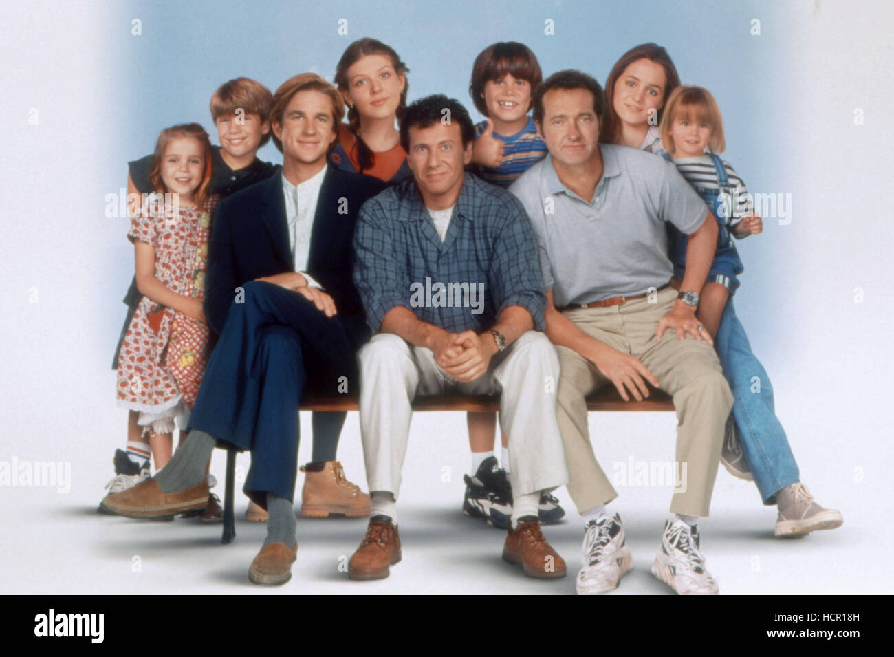 BYE BYE LOVE, Mae Whitman, Cameron Boyd, Matthew Modine, Amber Benson, Paul  Reiser, Ross Malinger, Randy Quaid, Eliza Dushku Stock Photo - Alamy