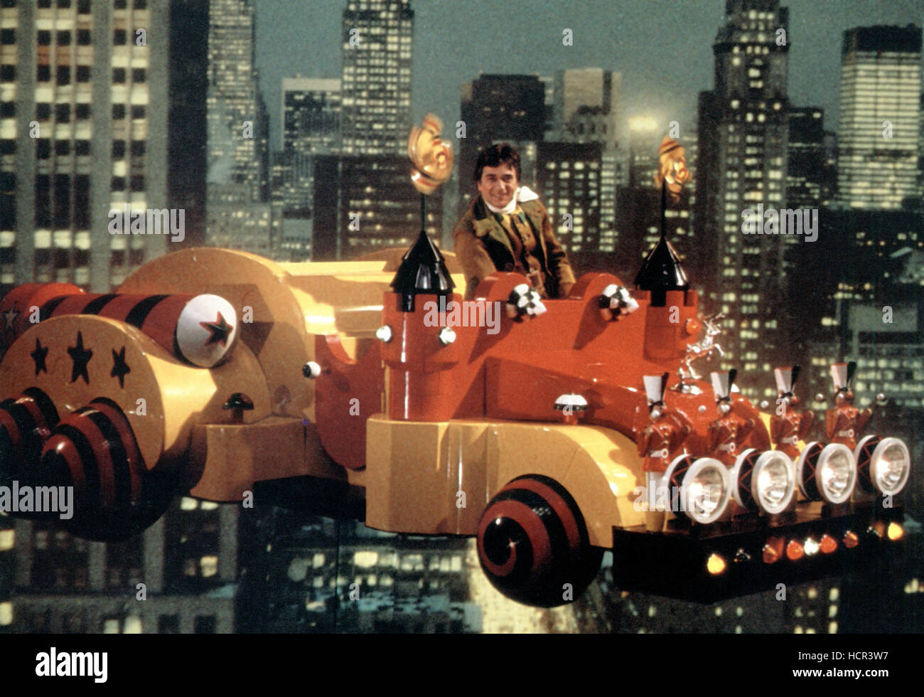 SANTA CLAUS (aka SANTA CLAUS: THE MOVIE), Dudley Moore, 1985, (c)TriStar  Pictures/courtesy Everett Collection Stock Photo - Alamy, image size:1300x980