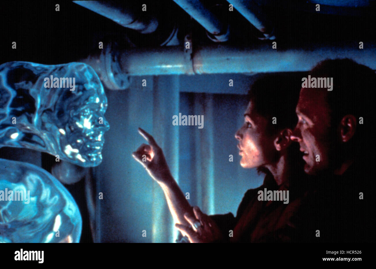 THE ABYSS, Mary Elizabeth Mastrantonio, Ed Harris, 1989, TM & (c) 20th ...