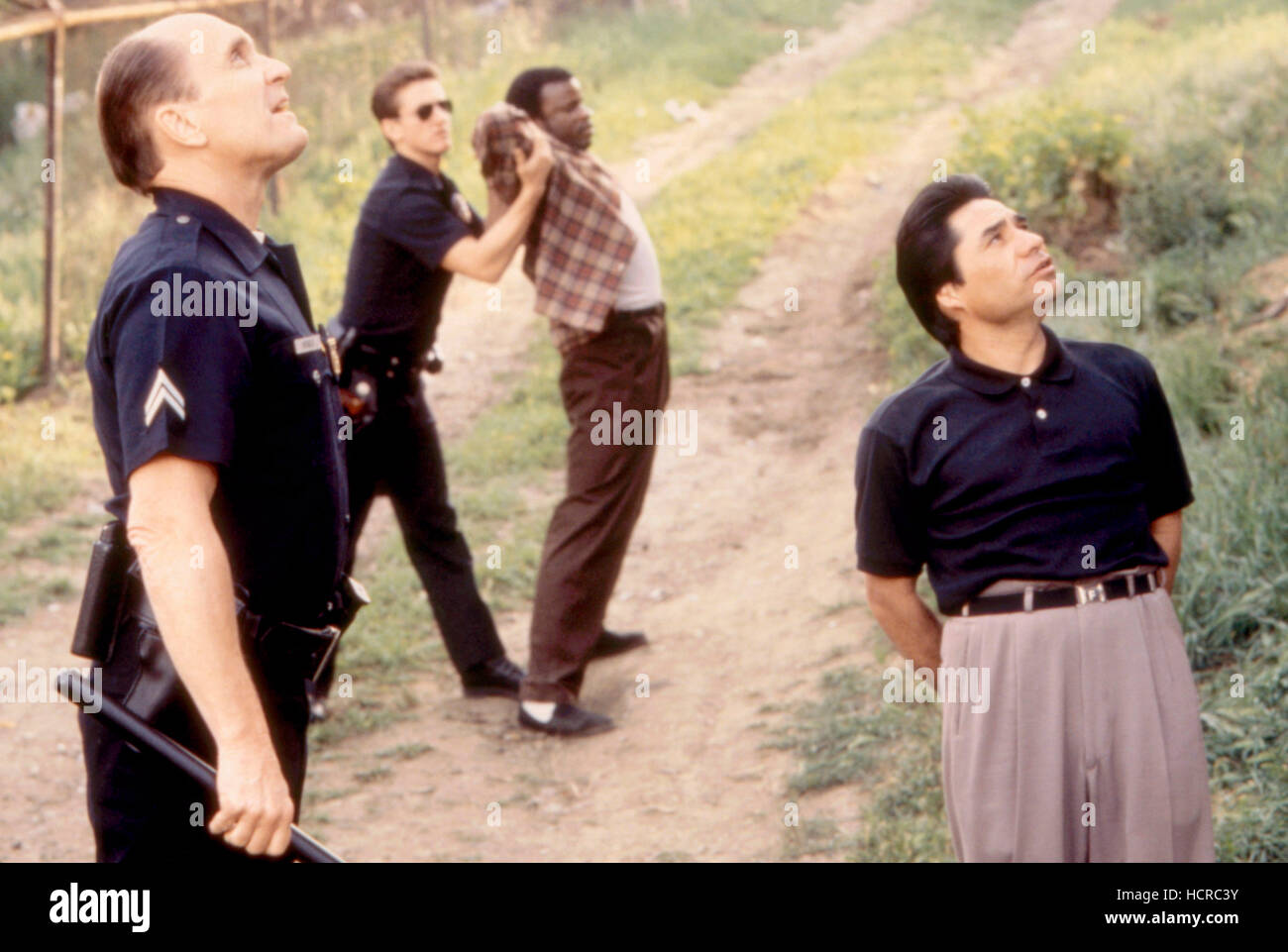 COLORS, Robert Duvall, Sean Penn, Grand Bush, Rudy Ramos, 1988, (c