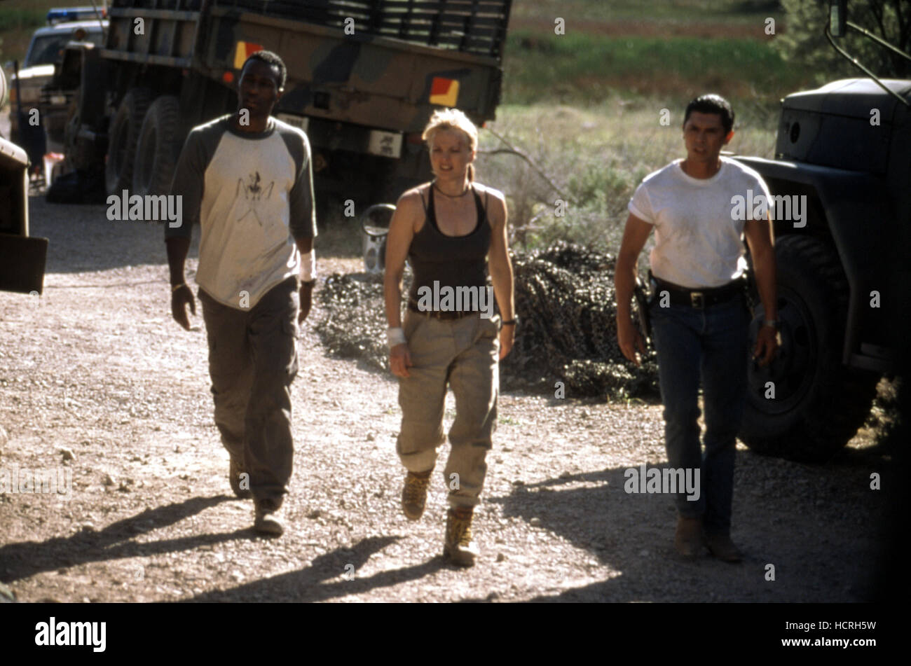 BATS, Leon, Dina Meyer, Lou Diamond Phillips, 1999, (c) Columbia