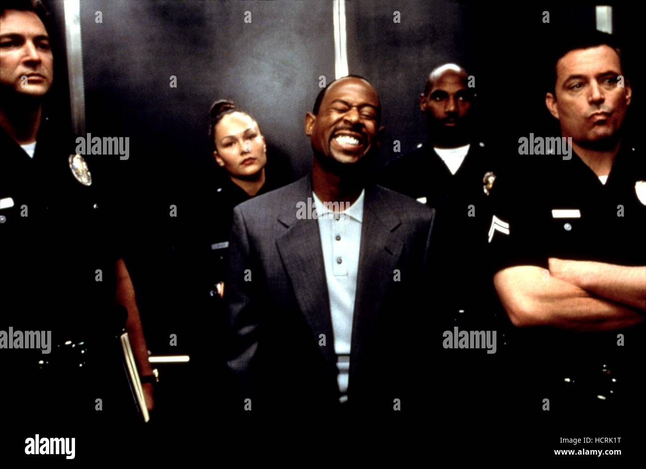 BLUE STREAK, Martin Lawrence with cops, 1999 Stock Photo - Alamy